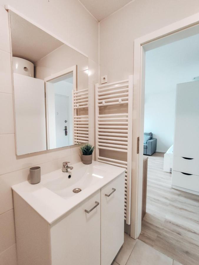 Studio Apartment Sanya Laibach Exterior foto